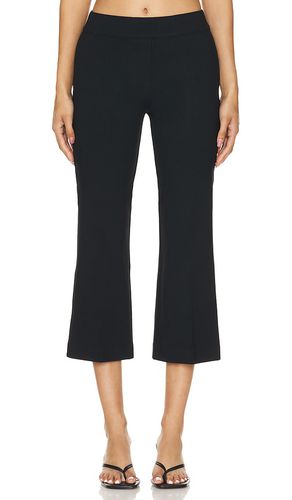 Pantalón perfect kick flare petite en color negro talla M en - Black. Talla M (también en S, XS) - SPANX - Modalova