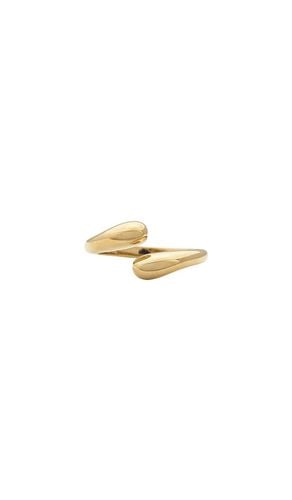 Golden Droplet Hug Ring in . Size 7 - STONE AND STRAND - Modalova