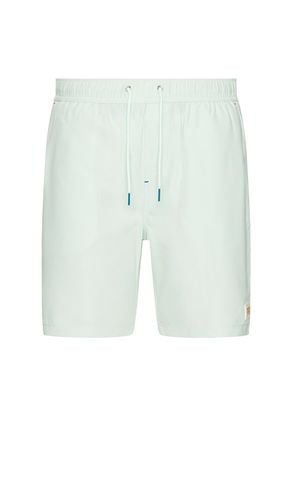 Mid length swim short en color verde talla S en - Green. Talla S (también en XL/1X) - Scotch & Soda - Modalova