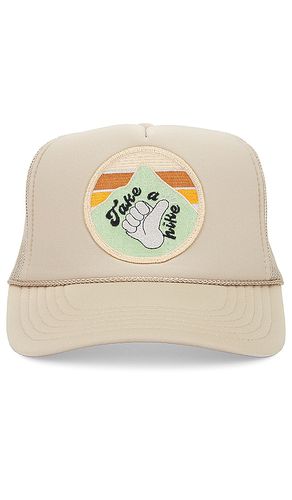 Take A Hike Hat in - Friday Feelin - Modalova