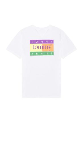 Camiseta en color talla L en - White. Talla L (también en M, S, XL/1X, XS) - Tommy Jeans - Modalova