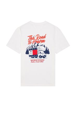 Outdoors Novelty Tee in . Size M, S, XL/1X - Tommy Jeans - Modalova