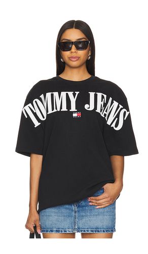 Oversized Badge Tee in . Size S - Tommy Jeans - Modalova