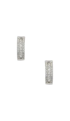 The Baguette Channel Set Huggie Earrings in - The M Jewelers NY - Modalova