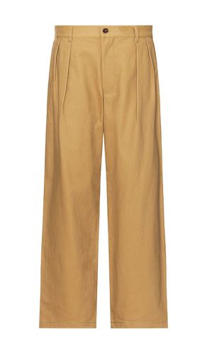 Wide Leg Pleated Trouser in . Taglia 28, 30, 32, 34 - WAO - Modalova