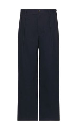 Wide Leg Pleated Trouser in . Taglia 28, 30, 32, 34 - WAO - Modalova