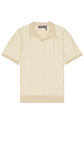 Short sleeve pattern knit polo en color beige talla M en - Beige. Talla M (también en L, S, XL/1X, XS) - WAO - Modalova