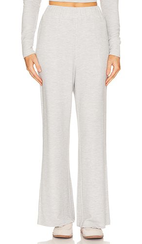 Pantalón vera en color gris claro talla M en - Light Grey. Talla M (también en S, XS) - WellBeing + BeingWell - Modalova