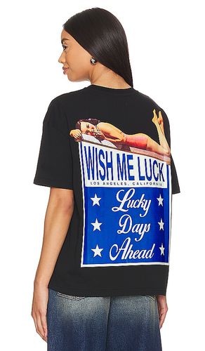 Lucky Days Ahead T-Shirt in . Size L, S, XL/1X, XS - Wish Me Luck - Modalova