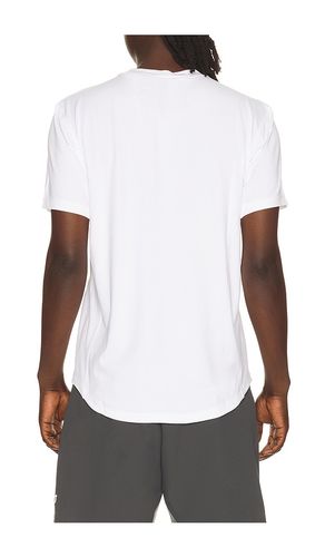 Everyday Performance Tee in . Taglia S. Also in XL/1X - Wilson - Modalova