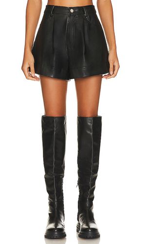 Faux Leather Cuffed Short in . Size 26 - WeWoreWhat - Modalova