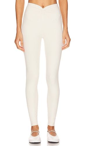 Ruched v legging en color crema talla M en - Cream. Talla M (también en S, XL) - WeWoreWhat - Modalova