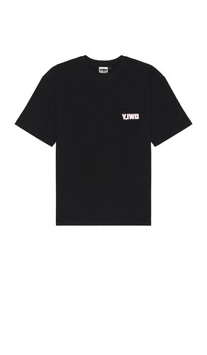 Totally Awesome Pocket Tee in . Taglia L. Also in S, M - Y,IWO - Modalova