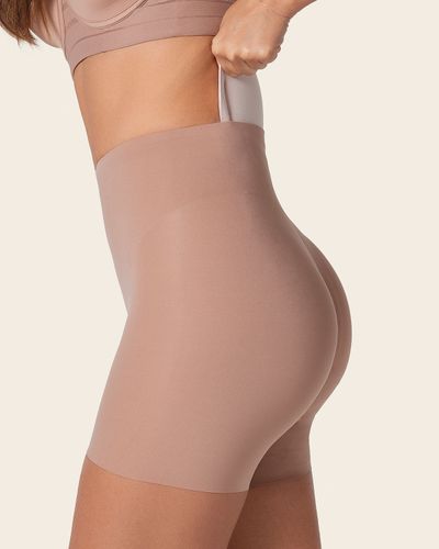 Undetectable Padded Butt Lifter Shaper Short - Leonisa - Modalova
