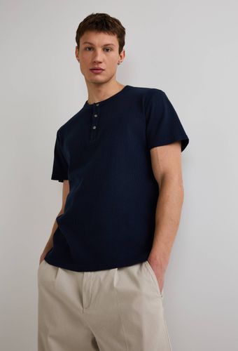 T-shirt manches courtes col tunisien gaufré en coton BIO GOTS - MONOPRIX - Modalova