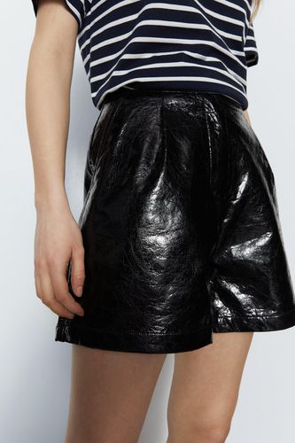 Womens Crackle Faux Leather Shorts - - 12 - Warehouse - Modalova