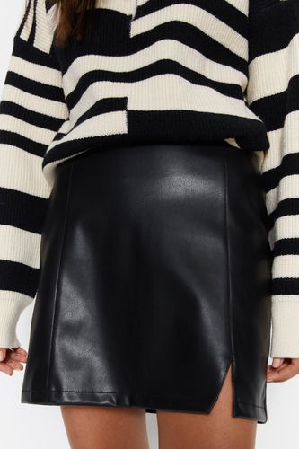 Womens Faux Leather Mini Skirt - - 10 - Warehouse - Modalova