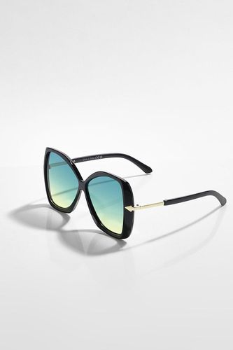 Womens Oversized Tinted Lens Sunglasses - - One Size - boohoo - Modalova