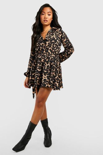 Womens Petite Leopard Print Skater Shirt Dress - - 10 - boohoo - Modalova