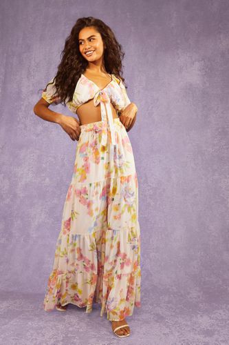 Womens Pastel Floral Tiered Floaty Maxi Skirt - - 10 - boohoo - Modalova