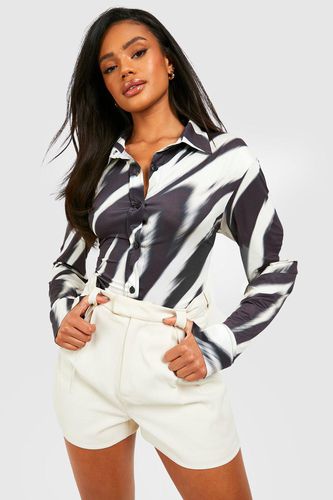 Womens Zebra Printed Slinky Fitted Shirt - - 12 - boohoo - Modalova