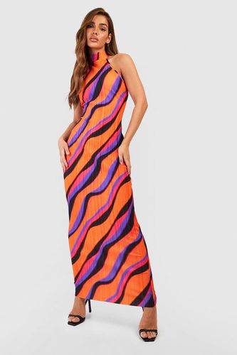 Womens Abstract Printed Plisse Halterneck Maxi Dress - - 12 - boohoo - Modalova