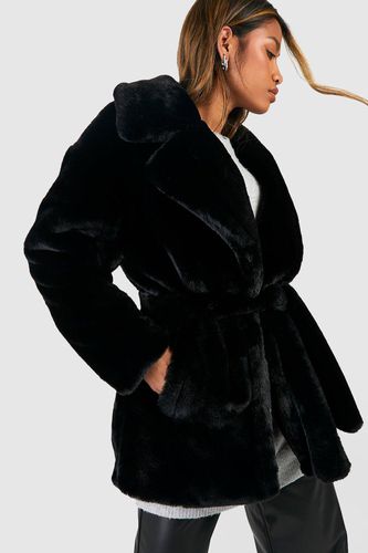 Womens Short Belted Faux Fur Coat - - 12 - boohoo - Modalova