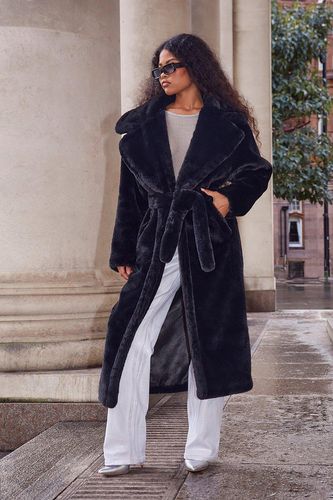 Womens Belted Faux Fur Coat - - 10 - boohoo - Modalova