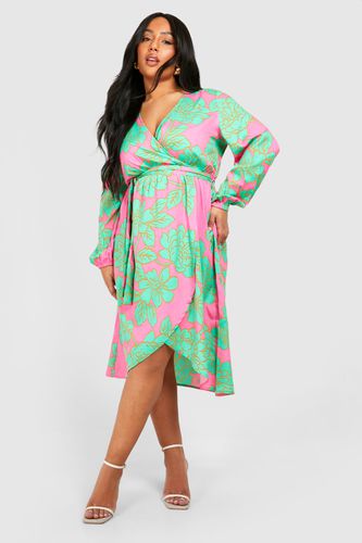 Womens Plus Satin Floral Wrap Dress - - 26 - boohoo - Modalova