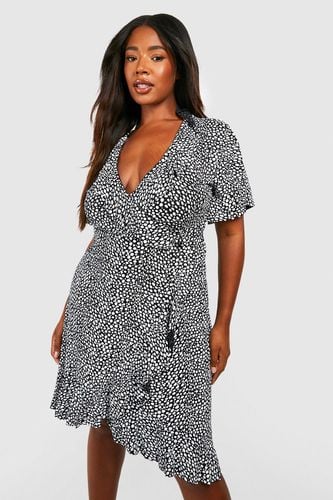 Womens Plus Dalmatian Print Ruffle Tea Dress - - 18 - boohoo - Modalova