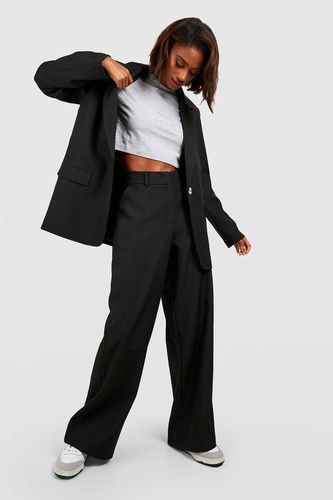 Womens Straight Leg Relaxed Fit Tailored Trousers - - 12 - boohoo - Modalova