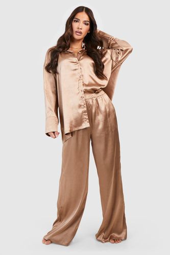 Womens Oversized Satin Pyjama Shirt & Trouser Set - - 10 - boohoo - Modalova