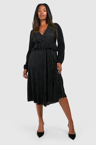 Womens Plus Plisse Ruffle Detail Midi Dress - - 26 - boohoo - Modalova