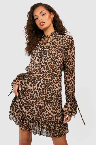 Womens Leopard Ruffle Smock Dress - - 10 - boohoo - Modalova