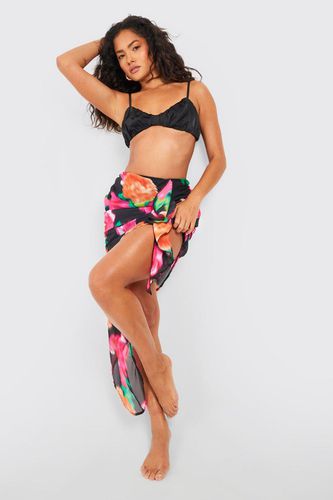 Womens Chiffon Ruffle Floral Asymmetric Skirt - - 6 - boohoo - Modalova