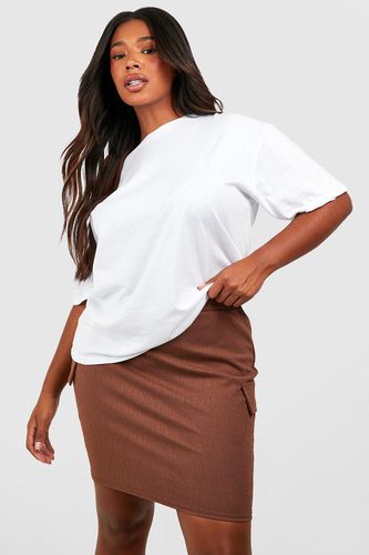 Womens Plus Textured Pocket Detail Cargo Mini Skirt - - 26 - boohoo - Modalova