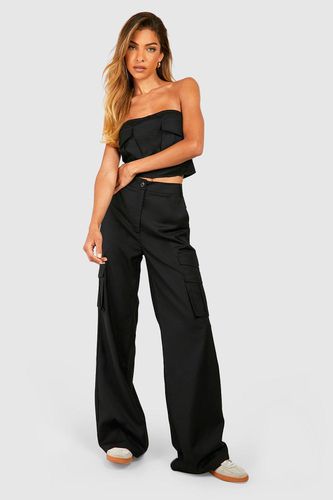 Womens Tailored Relaxed Fit Cargo Trousers - - 10 - boohoo - Modalova