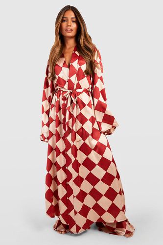 Womens Oversized Checkerboard Print Maxi dressing gown - - 6 - boohoo - Modalova