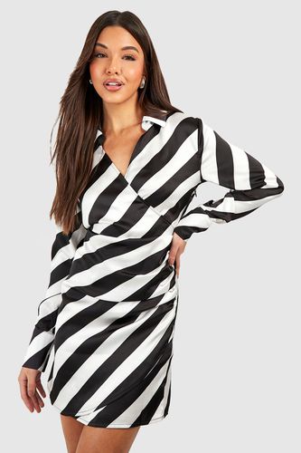 Womens Stripe Satin Wrap Shirt Dress - - 12 - boohoo - Modalova