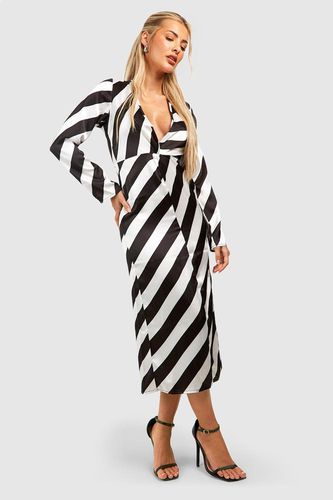 Womens Stripe Satin Twist Front Midaxi Dress - - 10 - boohoo - Modalova