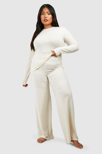 Womens Plus Super Soft Long Sleeve Top & Trouser Pj Set - - 16 - boohoo - Modalova