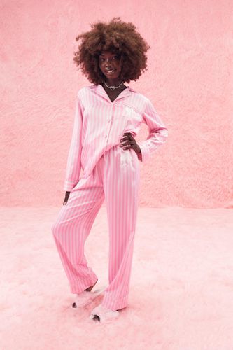 Womens Barbie Stripe Button Up Pyjamas - - 16 - boohoo - Modalova