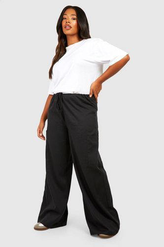 Womens Plus Woven Pocket Detail Cargo Trousers - - 18 - boohoo - Modalova