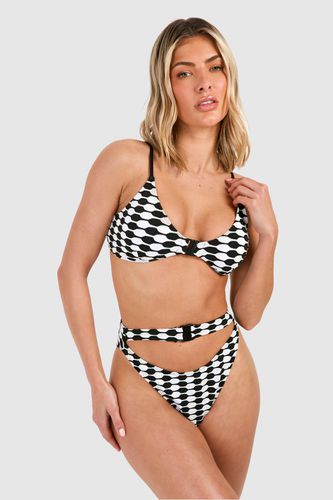 Womens Geo Textured Clasp Detail Bikini Brief - - 10 - boohoo - Modalova