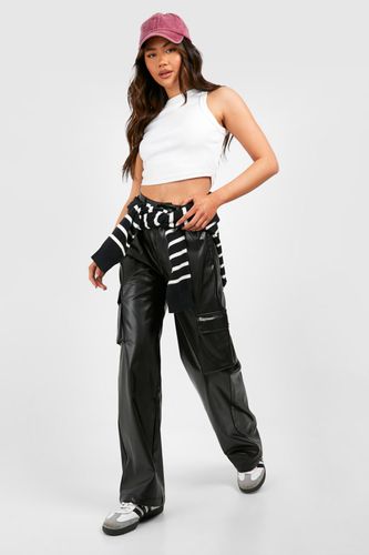Womens Faux Leather Pocket Detail Cargo Straight Trouser - - 16 - boohoo - Modalova
