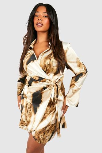 Womens Plus Marble Print Wrap Shirt Dress - - 16 - boohoo - Modalova
