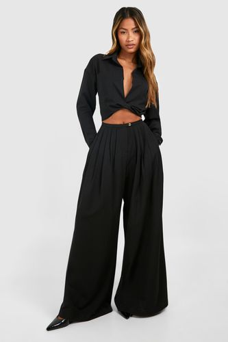 Womens Low Rise Extreme Wide Leg Pleated Trouser - - 12 - boohoo - Modalova