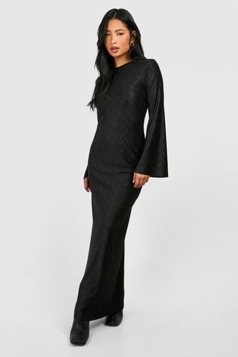 Womens Petite Textured Plisse Flare Sleeve Maxi Dress - - 10 - boohoo - Modalova
