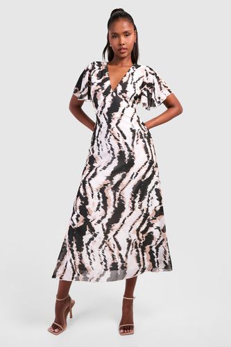 Womens Abstract Chiffon Angel Sleeve Midaxi Dress - - 10 - boohoo - Modalova