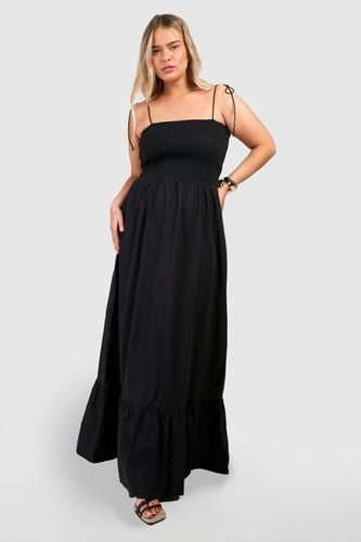 Womens Plus Woven Shirred Bust Bandeau Maxi Dress - - 18 - boohoo - Modalova